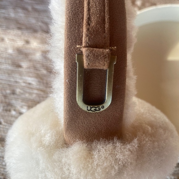 UGG Genuine Sheepskin Shearling & Suede Earmuffs - Picture 7 of 13